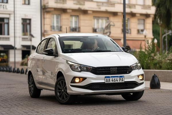 auto compacto Fiat
